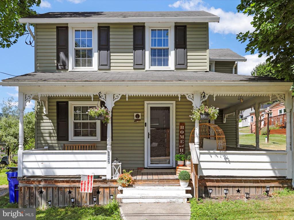 122 W FIFTH AVENUE
