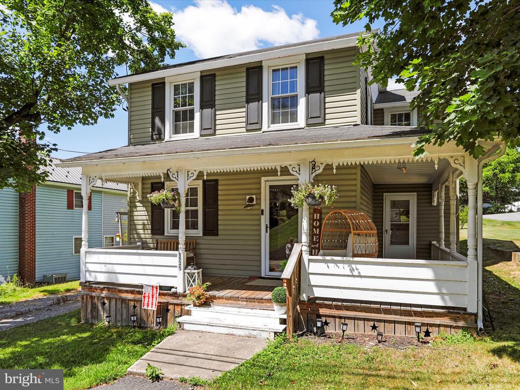 122 W FIFTH AVENUE