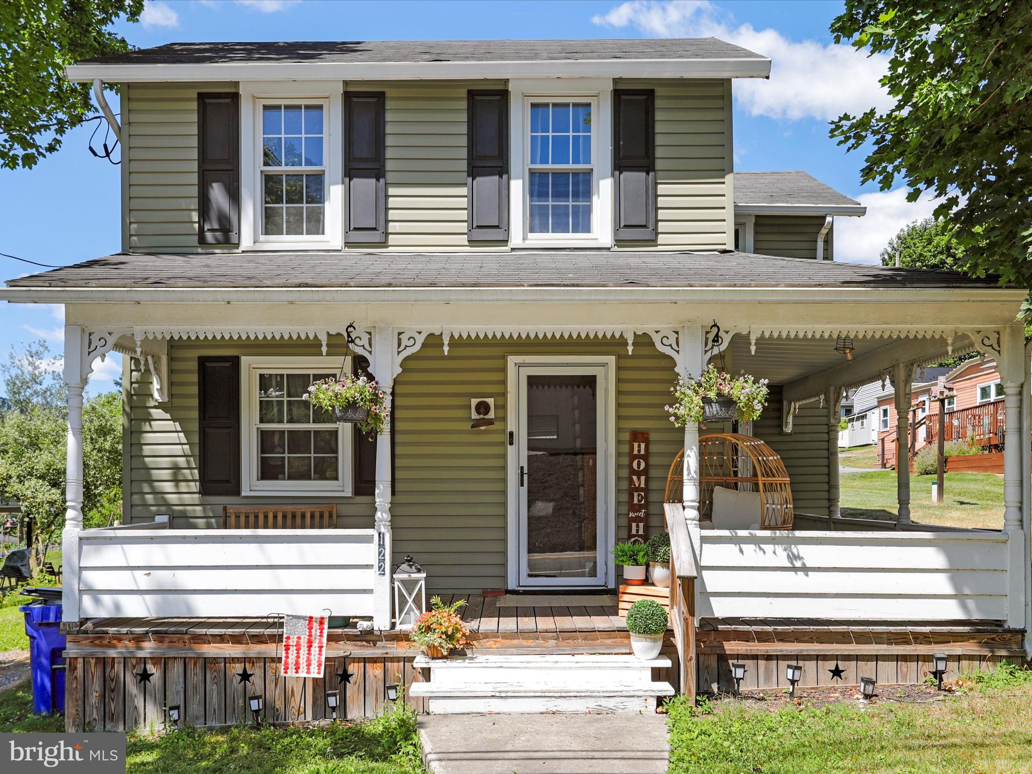 122 W FIFTH AVENUE