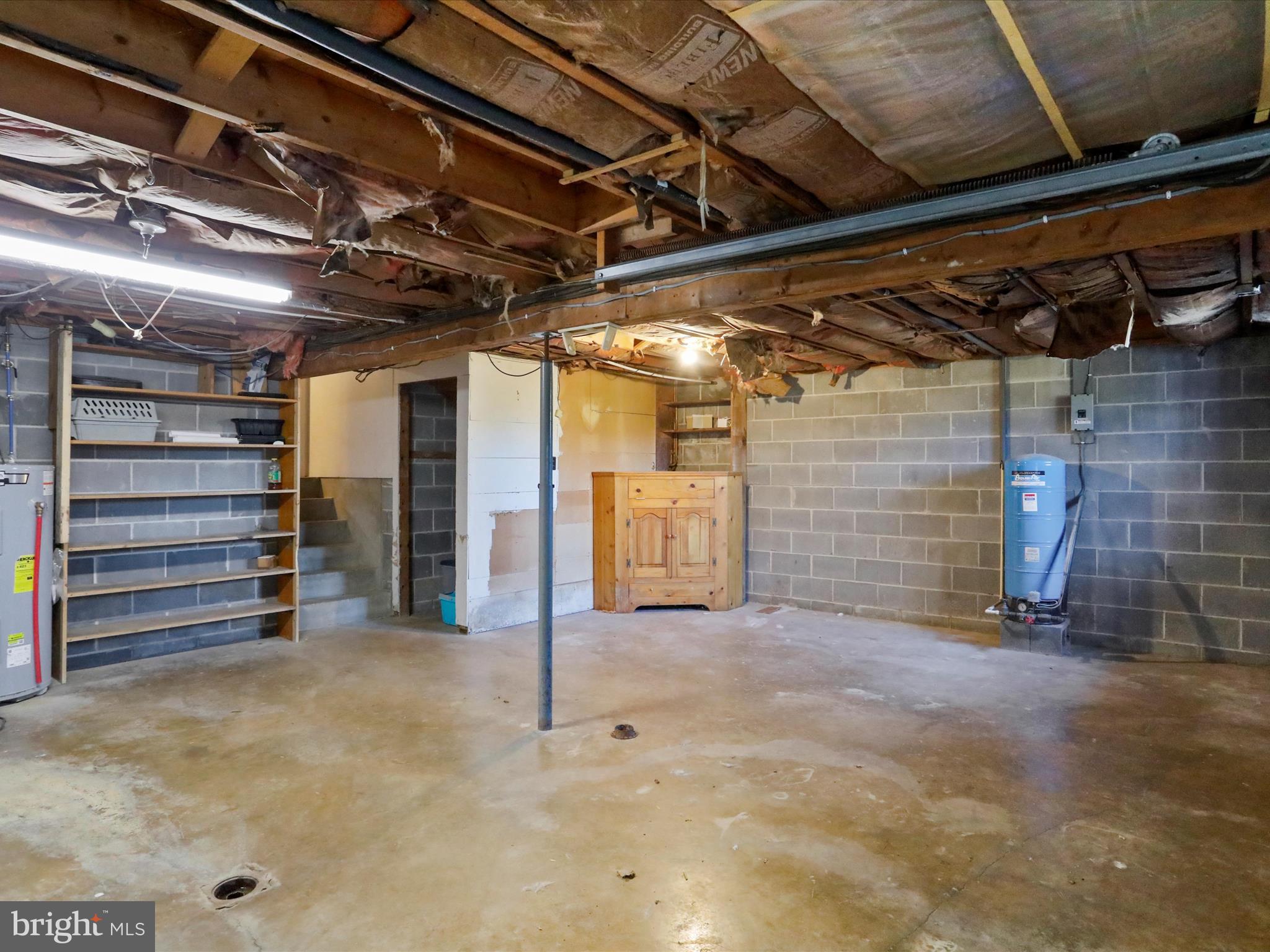 7176 VALLEY RD
