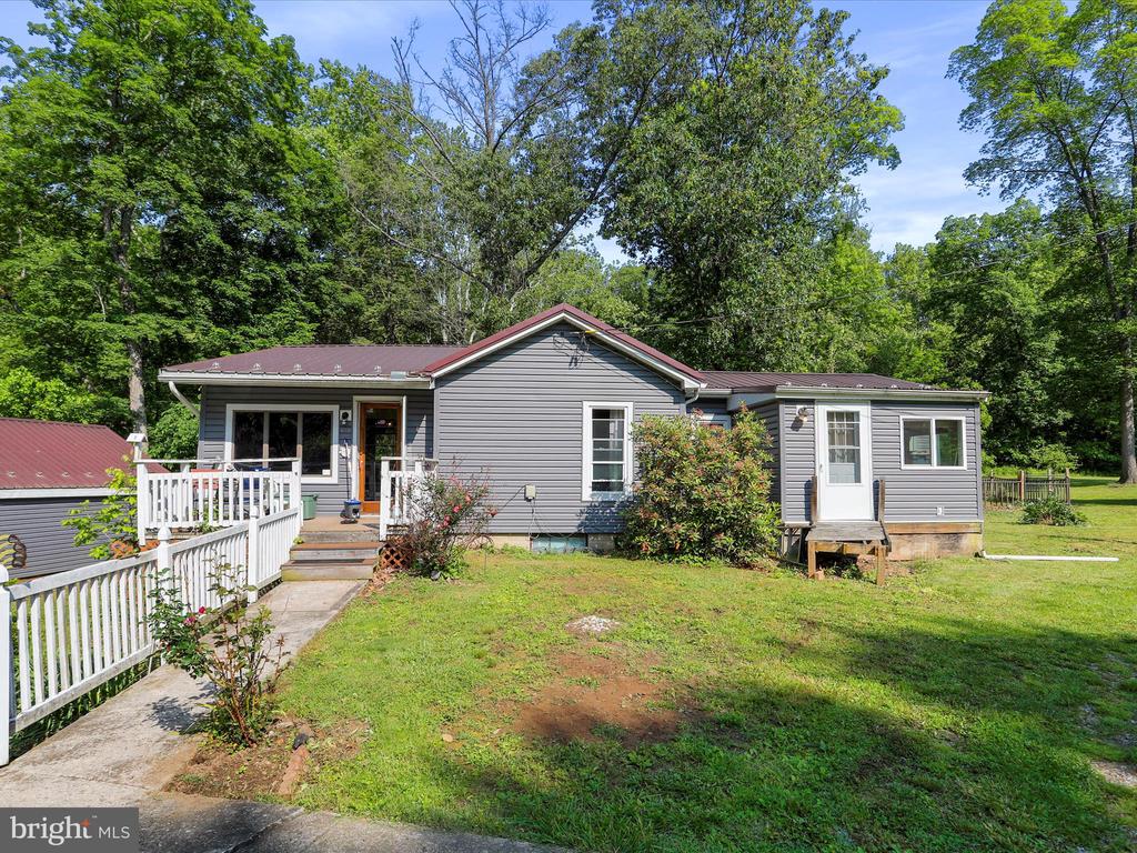 142 CATS LANE