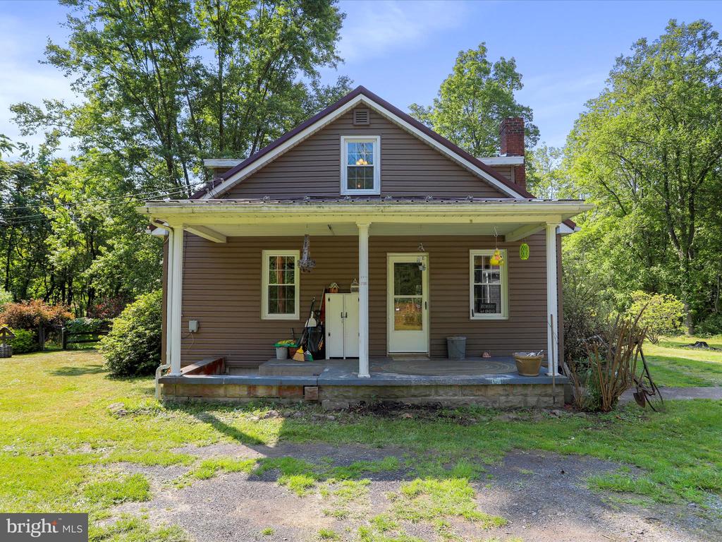 142 CATS LANE