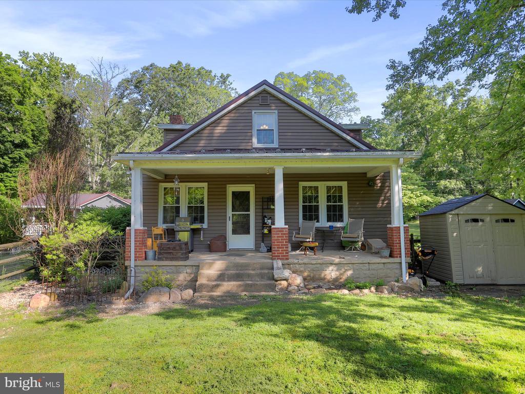 142 CATS LANE