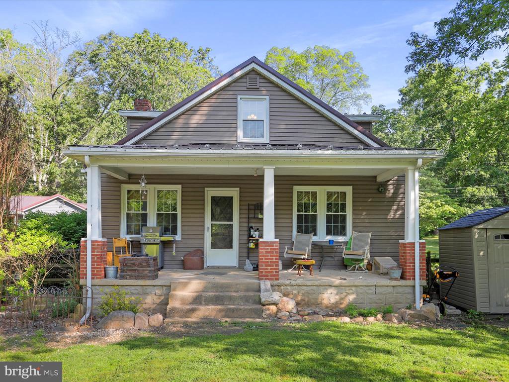 142 CATS LANE