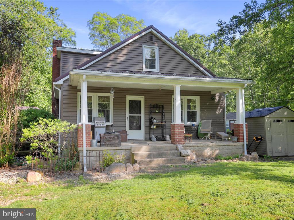 142 CATS LANE