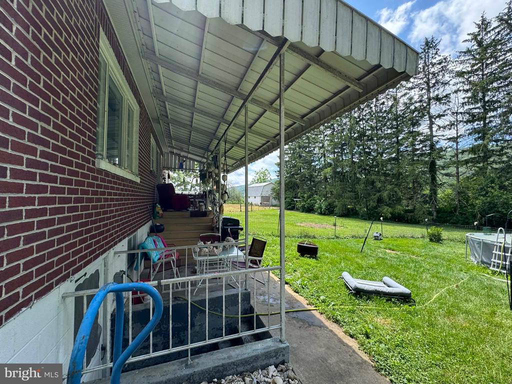 2165 BEDFORD VALLEY ROAD