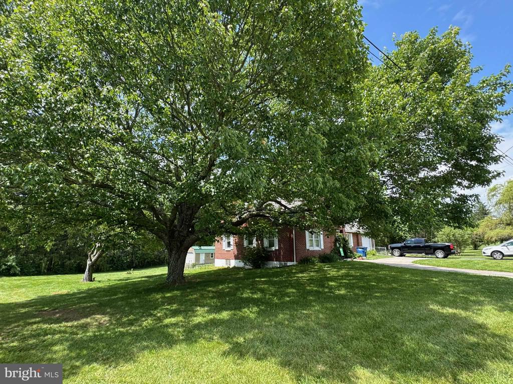 2165 BEDFORD VALLEY ROAD