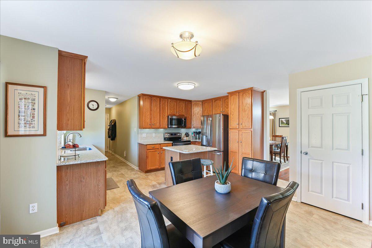 225 WHITE OAK DRIVE
