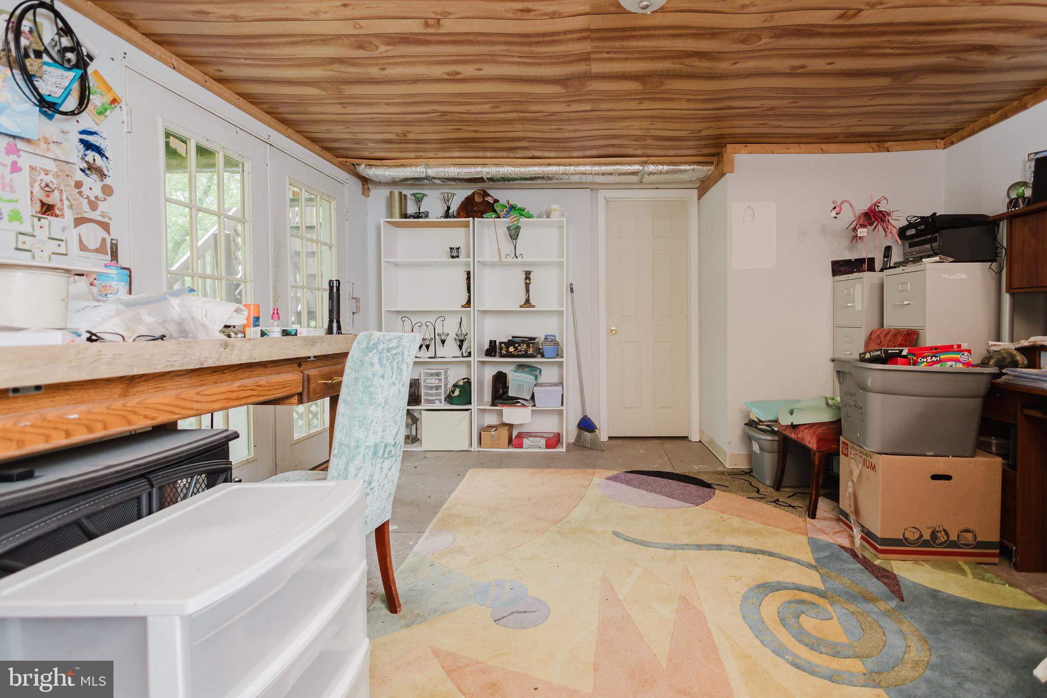 333 WHITE OAKS DRIVE