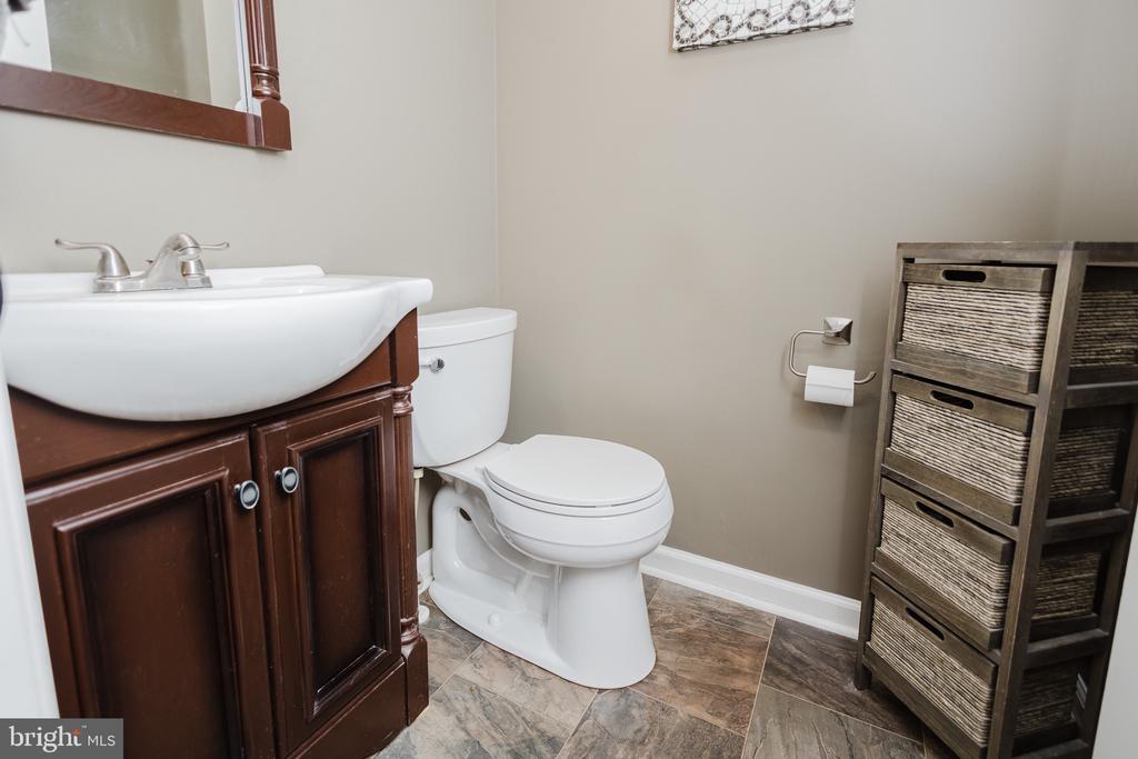 333 WHITE OAKS DRIVE