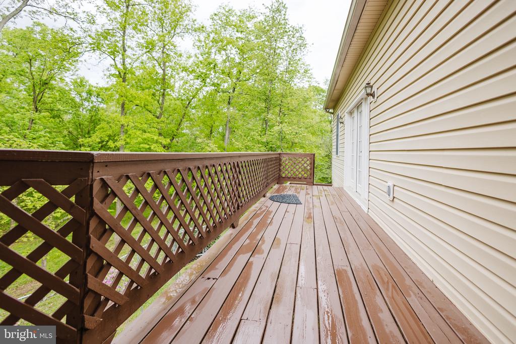 333 WHITE OAKS DRIVE