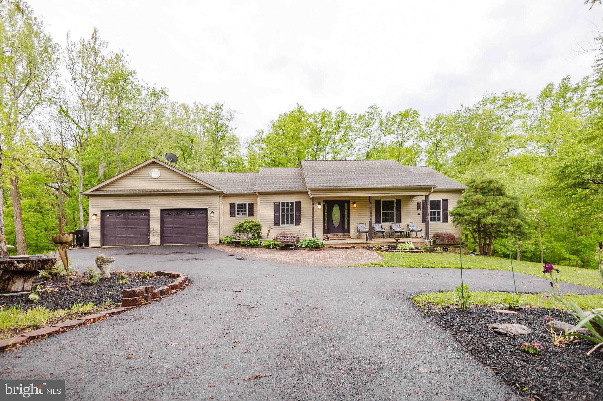 333 WHITE OAKS DRIVE