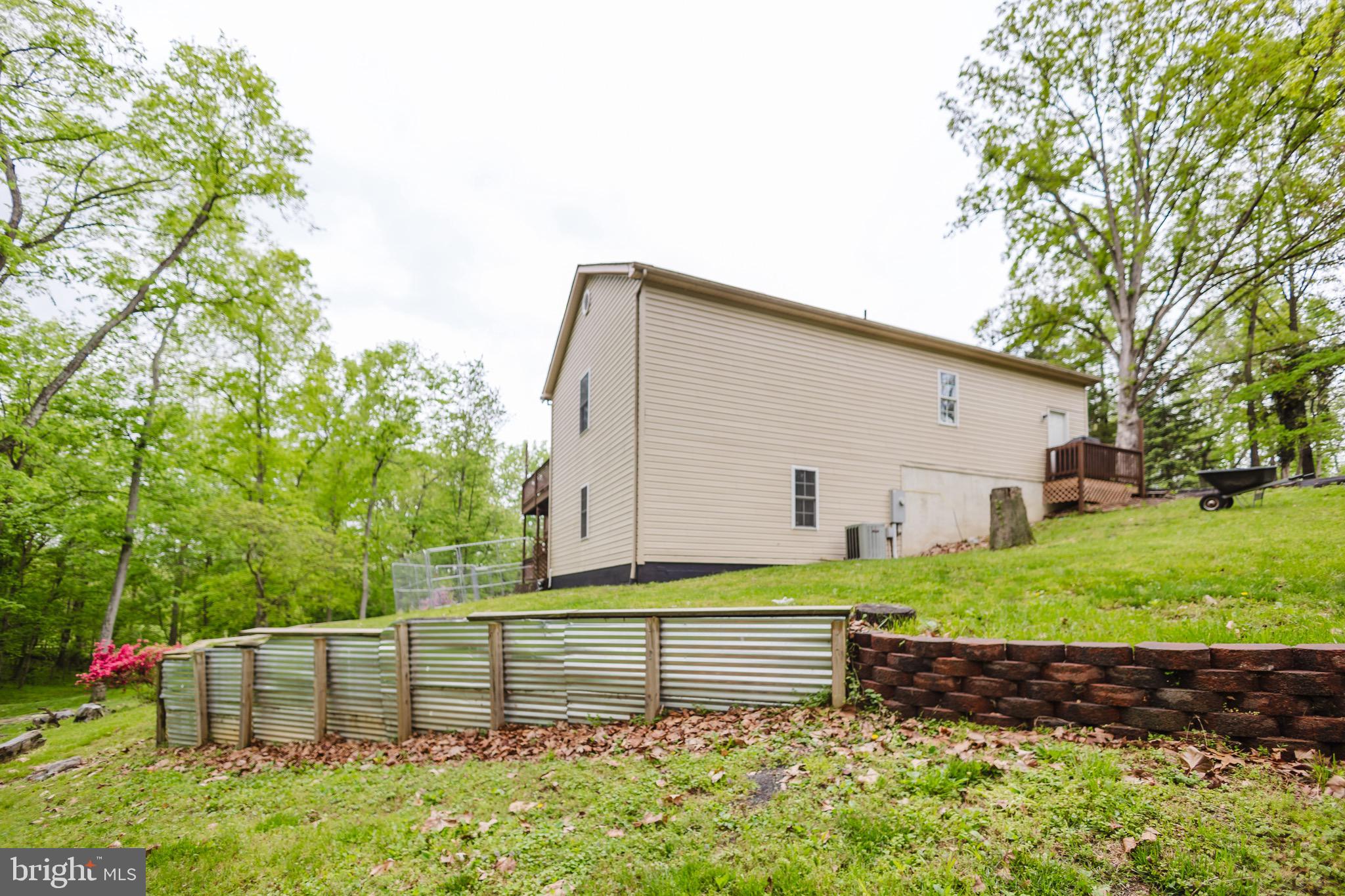 333 WHITE OAKS DRIVE