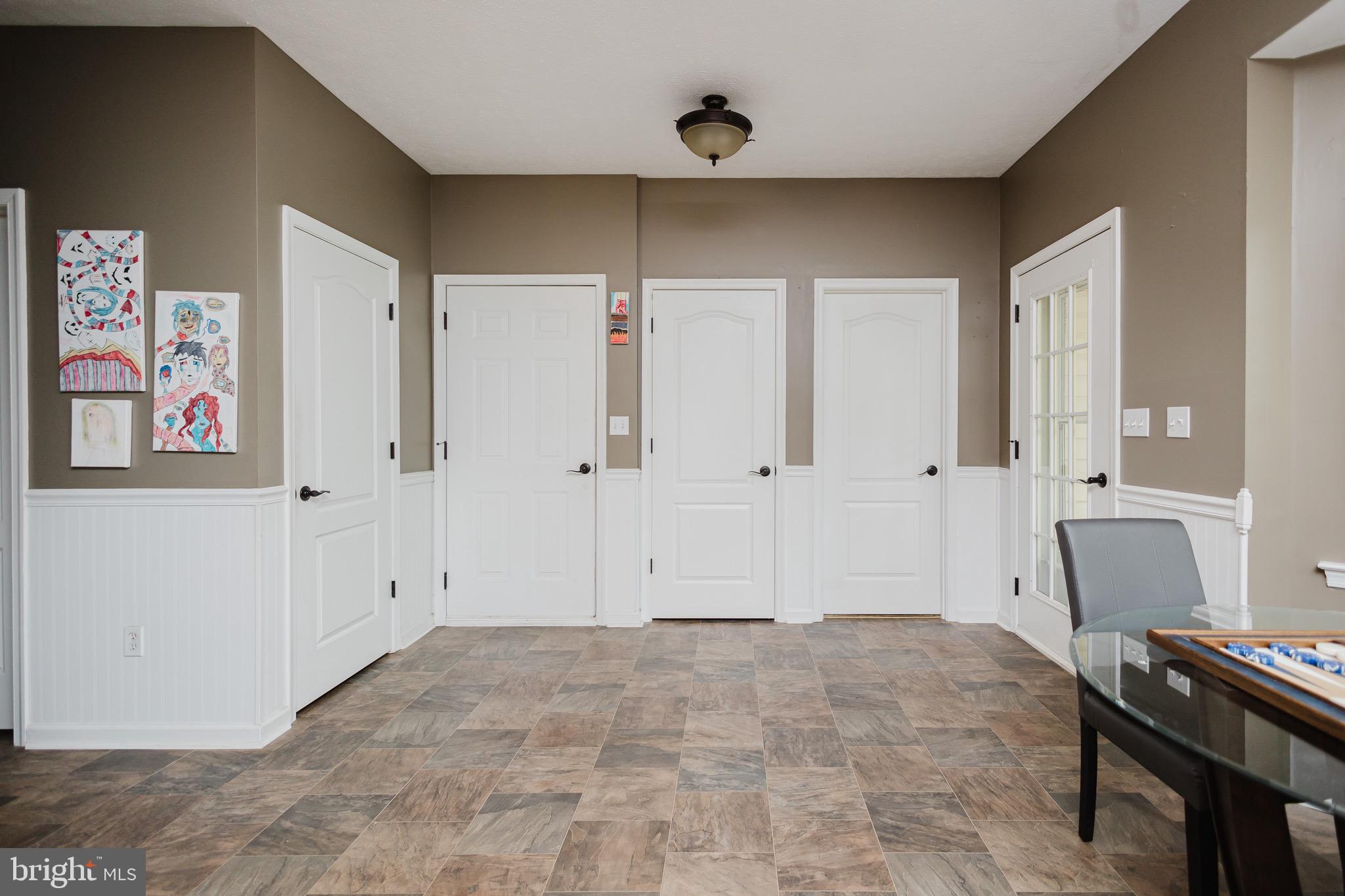 333 WHITE OAKS DRIVE