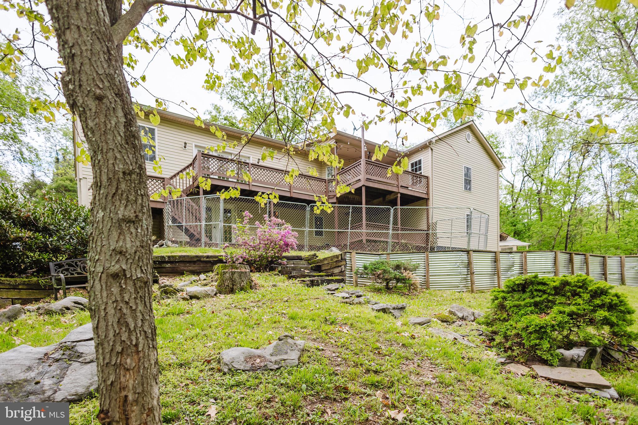 333 WHITE OAKS DRIVE
