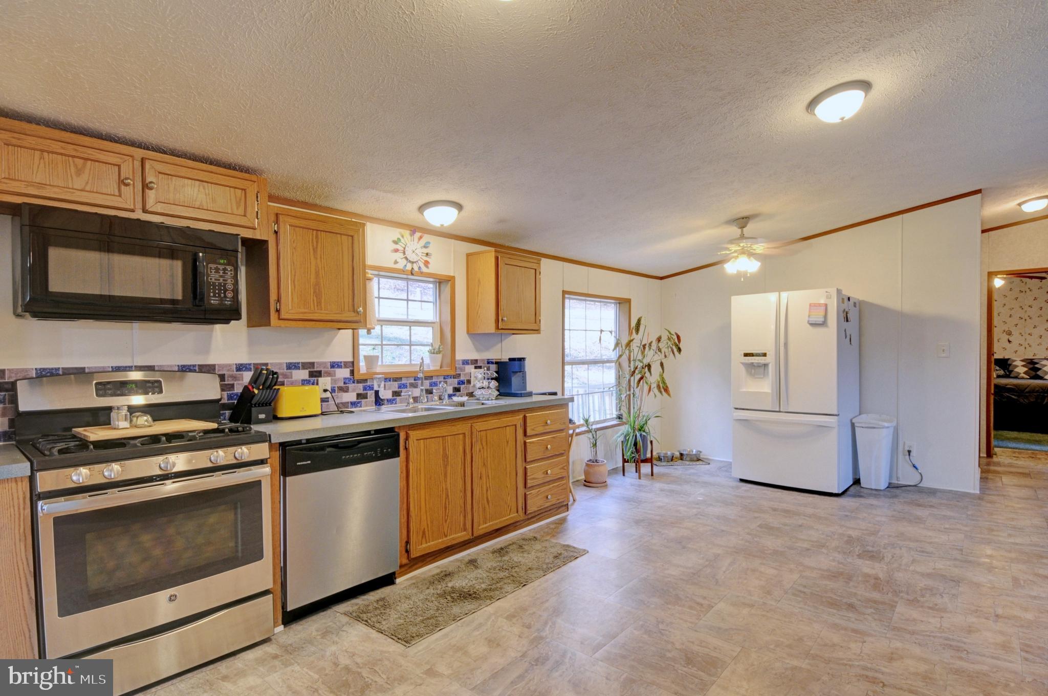 616 STARBRIGHT DRIVE
