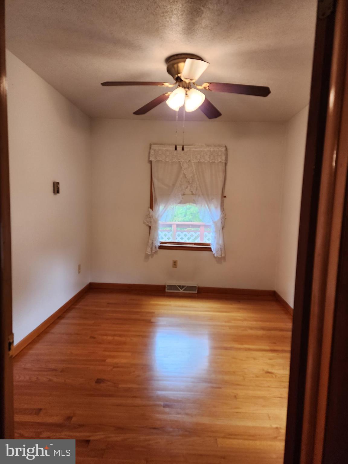 194 S VIRGINIA STREET SO