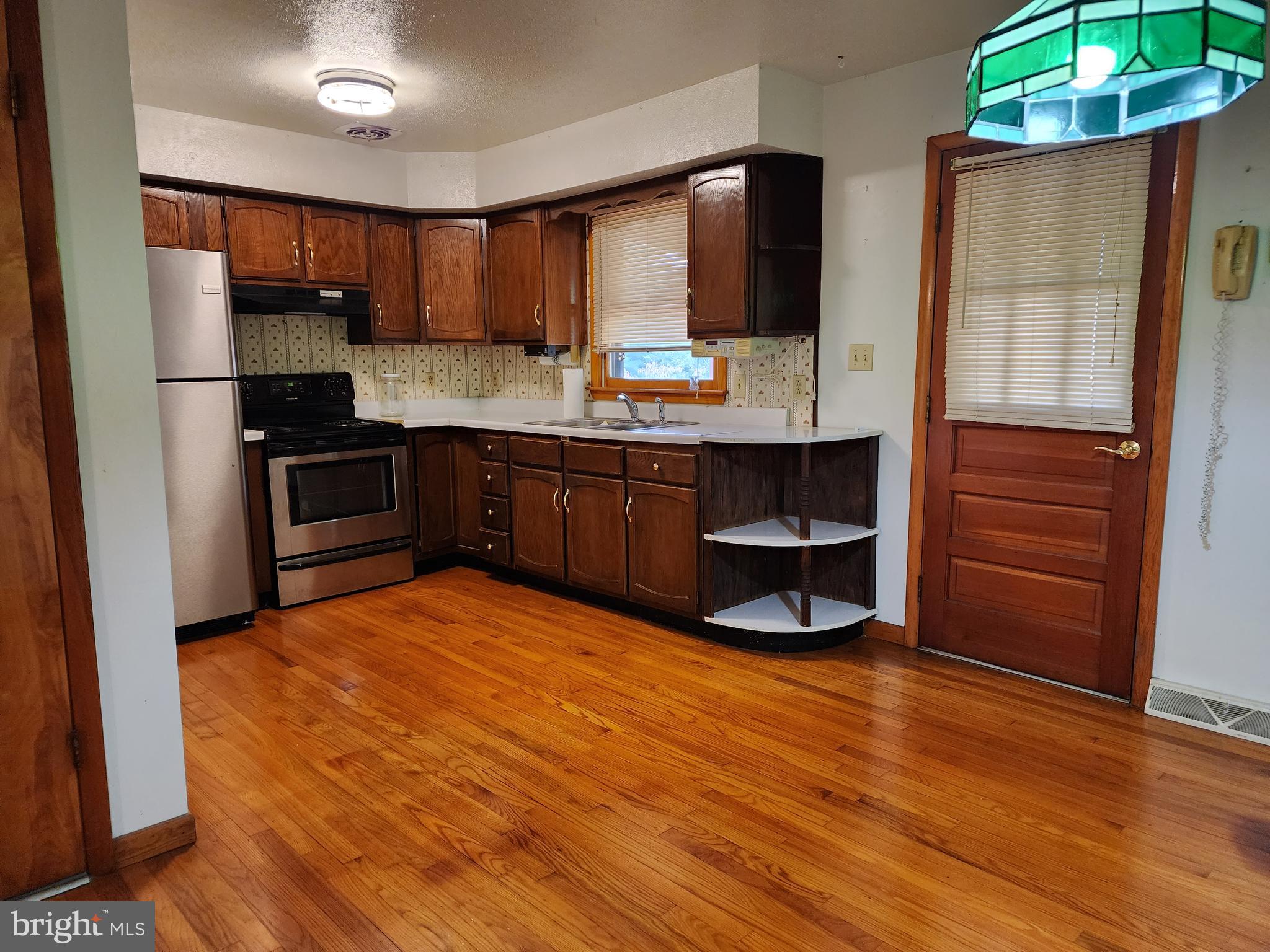 194 S VIRGINIA STREET SO