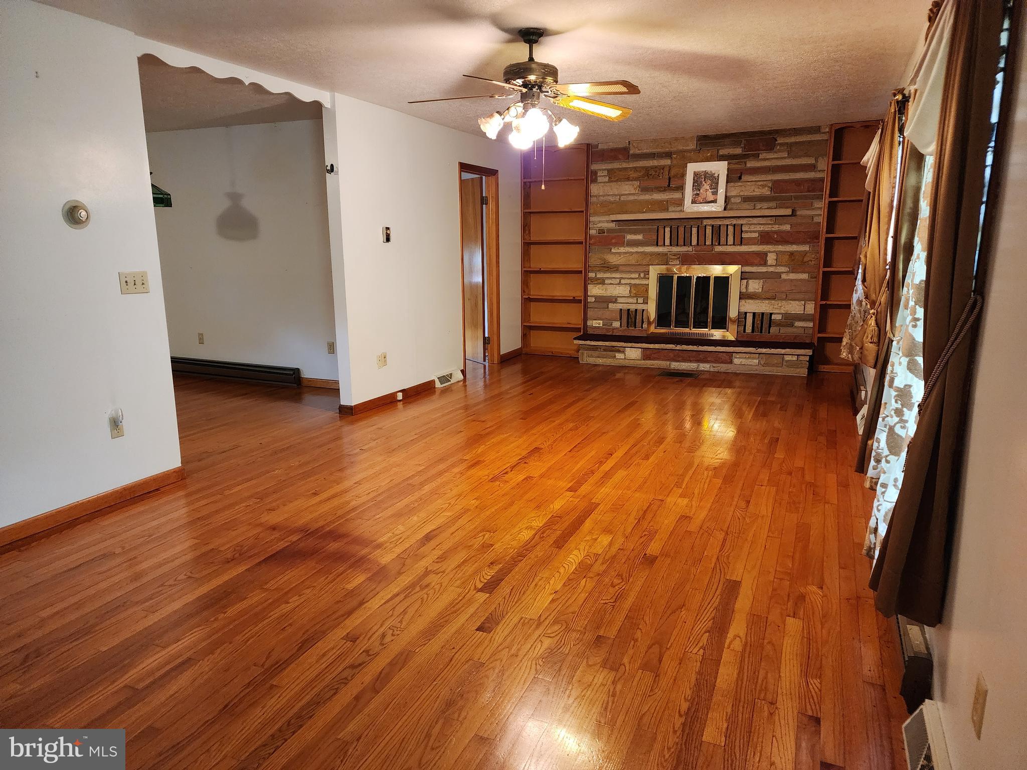 194 S VIRGINIA STREET SO