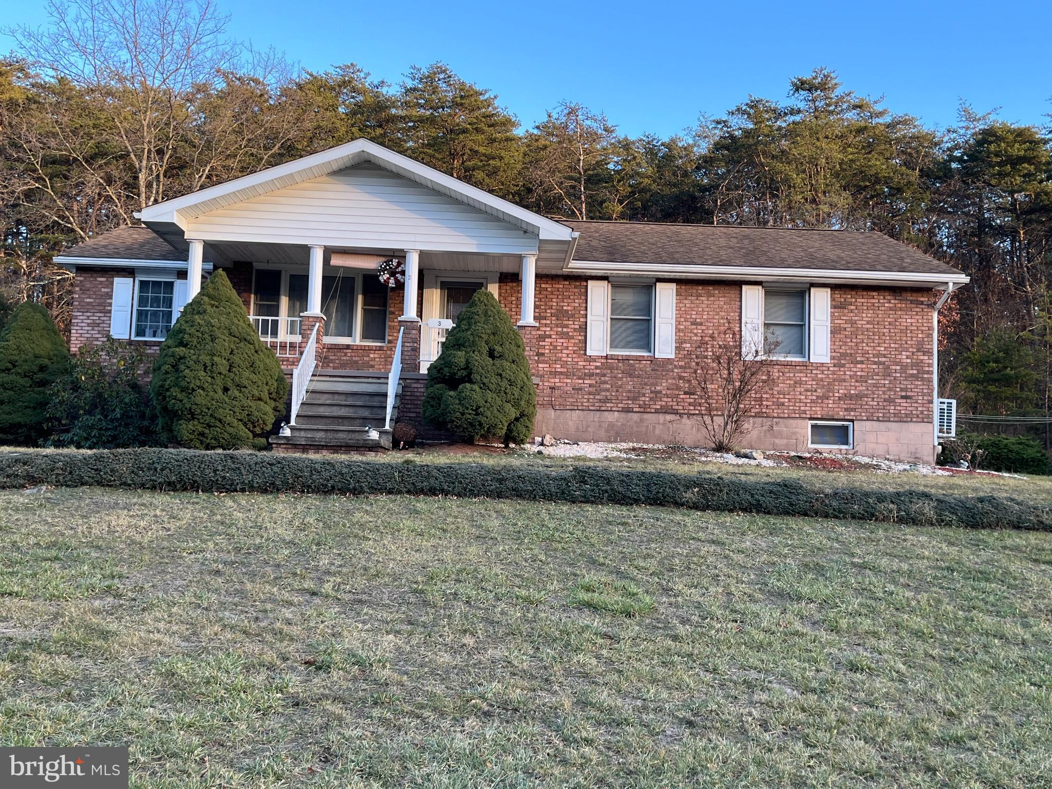 3 WEEPING WILLOW LANE