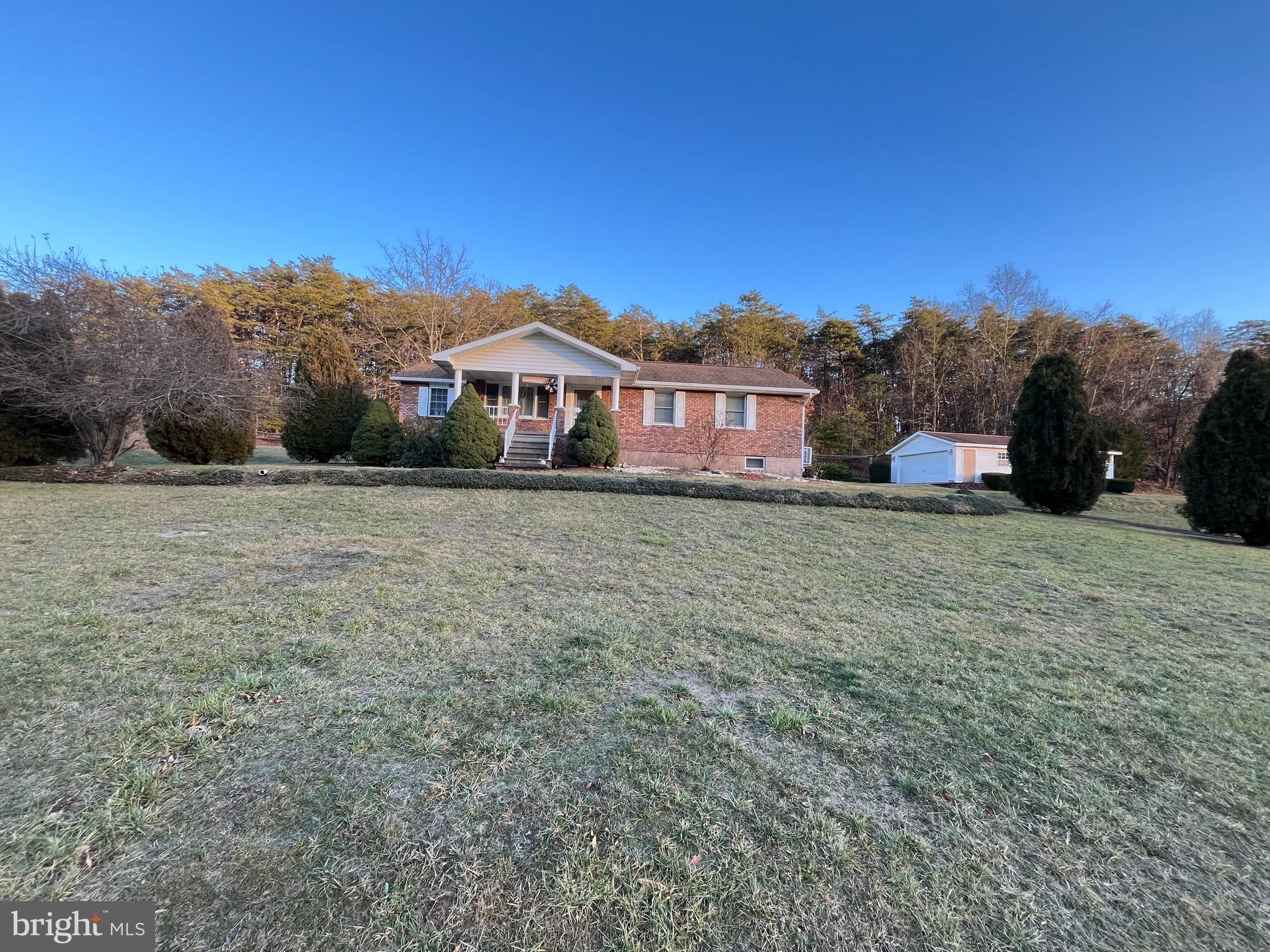 3 WEEPING WILLOW LANE