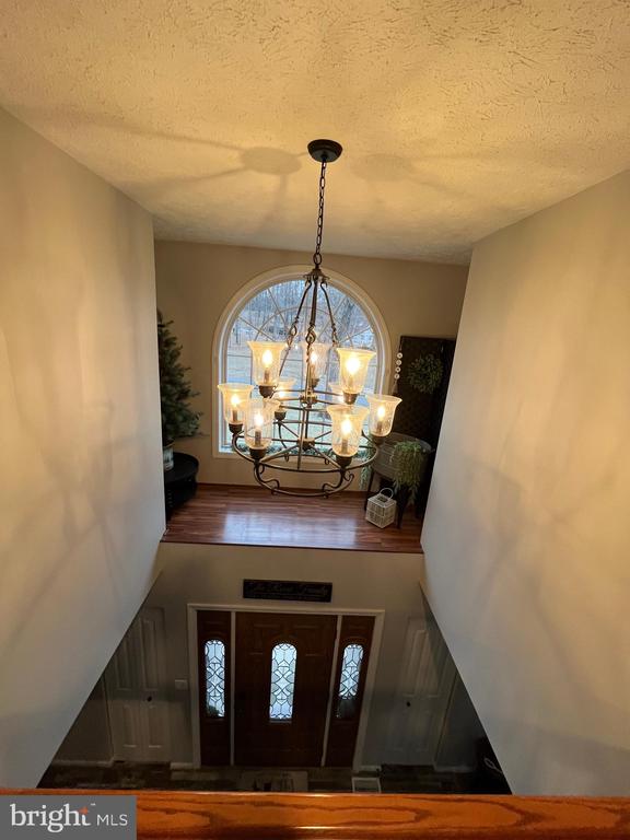 579 COLONIAL HEIGHTS DRIVE