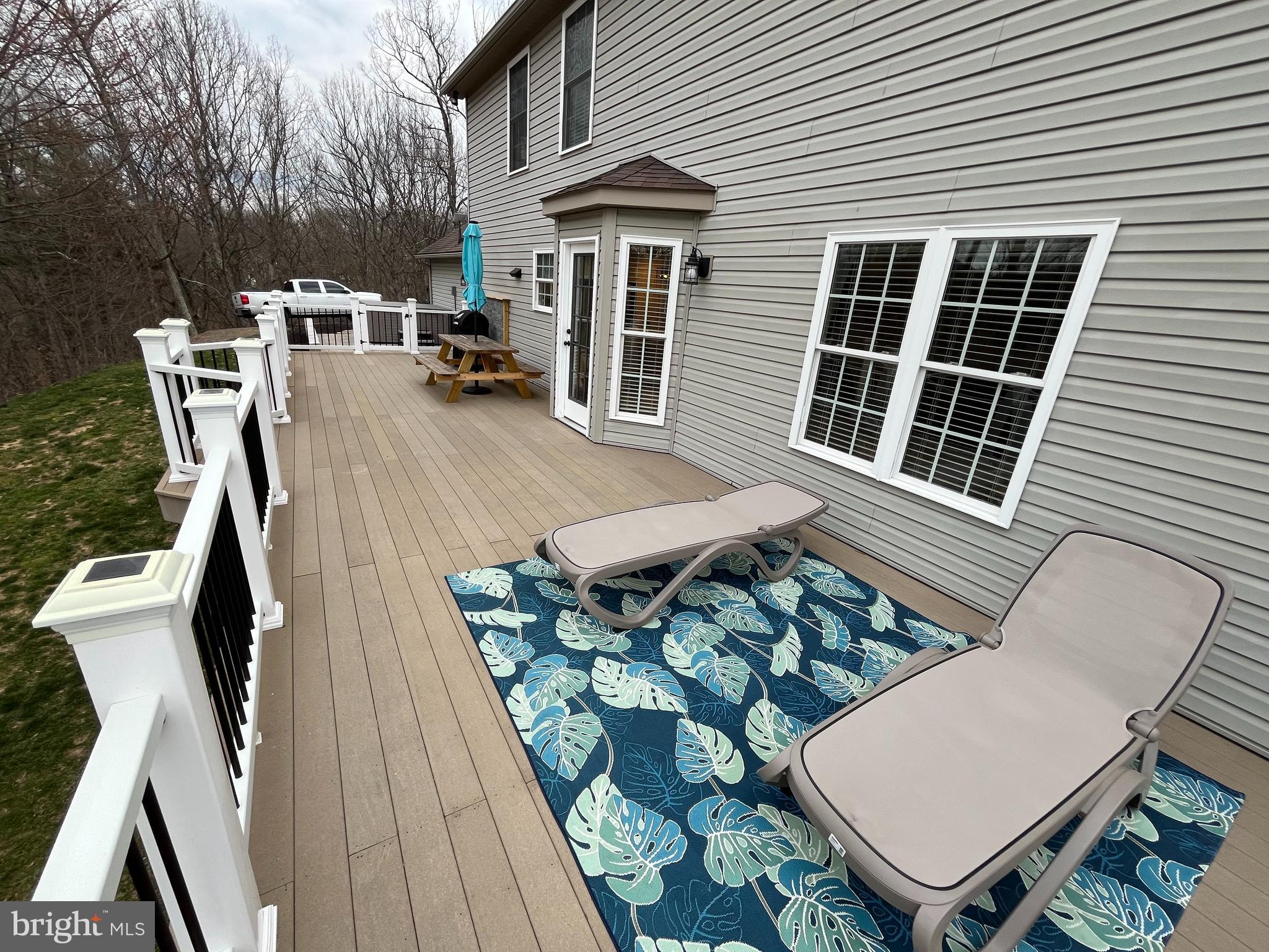 579 COLONIAL HEIGHTS DRIVE