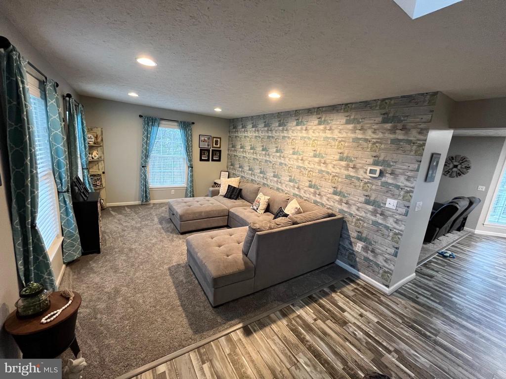 579 COLONIAL HEIGHTS DRIVE