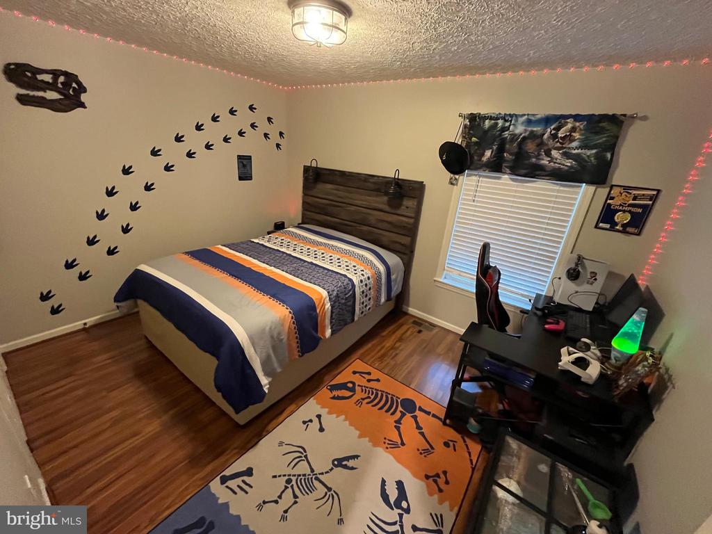 579 COLONIAL HEIGHTS DRIVE