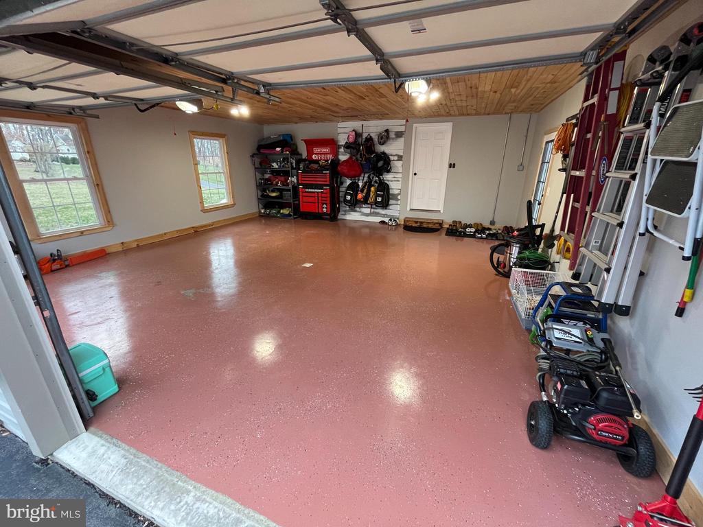 579 COLONIAL HEIGHTS DRIVE