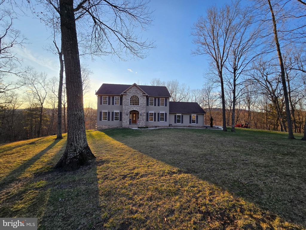579 COLONIAL HEIGHTS DRIVE