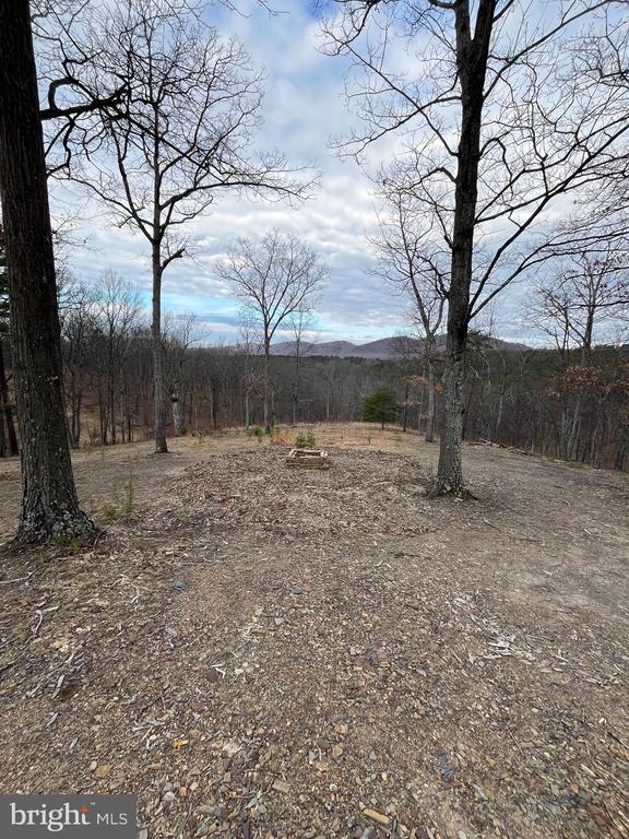 579 COLONIAL HEIGHTS DRIVE