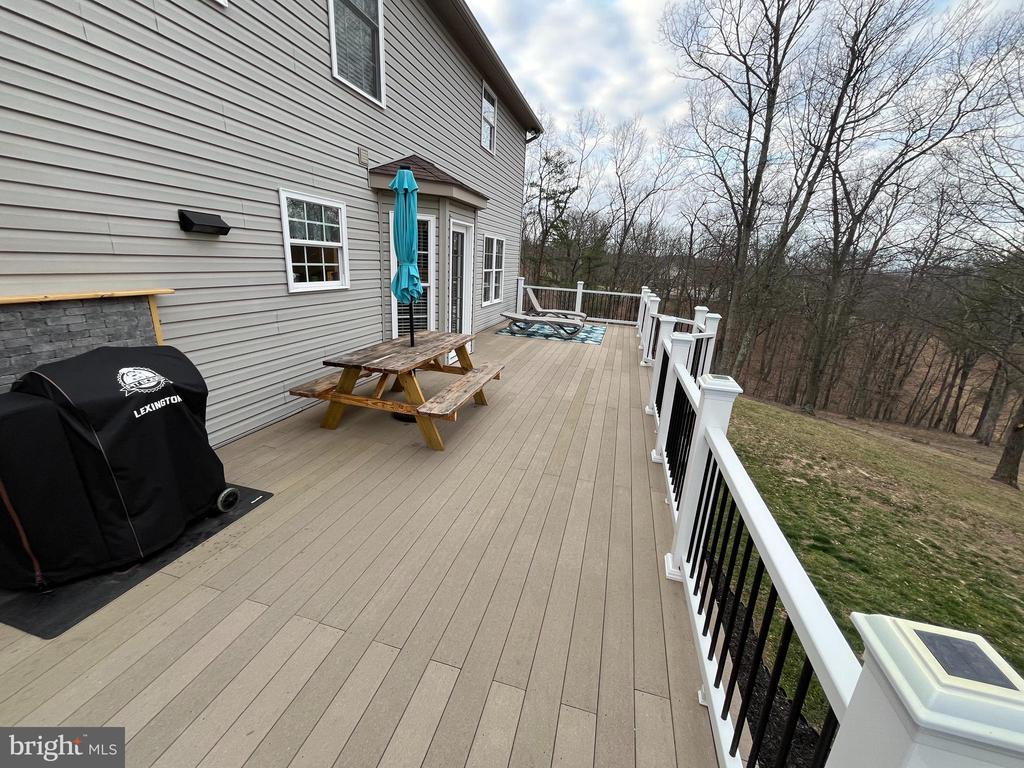 579 COLONIAL HEIGHTS DRIVE
