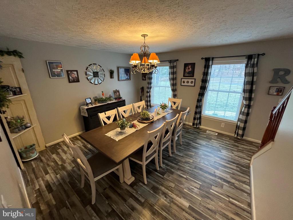 579 COLONIAL HEIGHTS DRIVE
