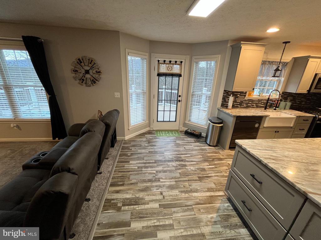 579 COLONIAL HEIGHTS DRIVE