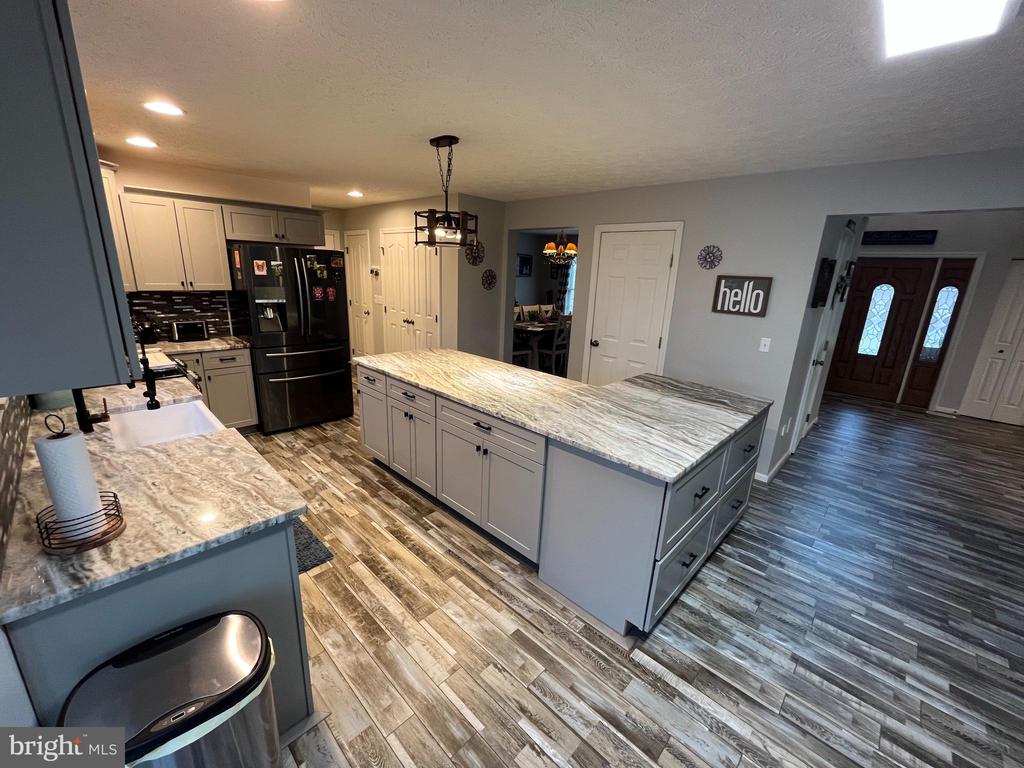 579 COLONIAL HEIGHTS DRIVE