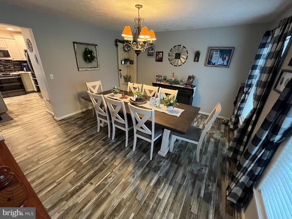 579 COLONIAL HEIGHTS DRIVE
