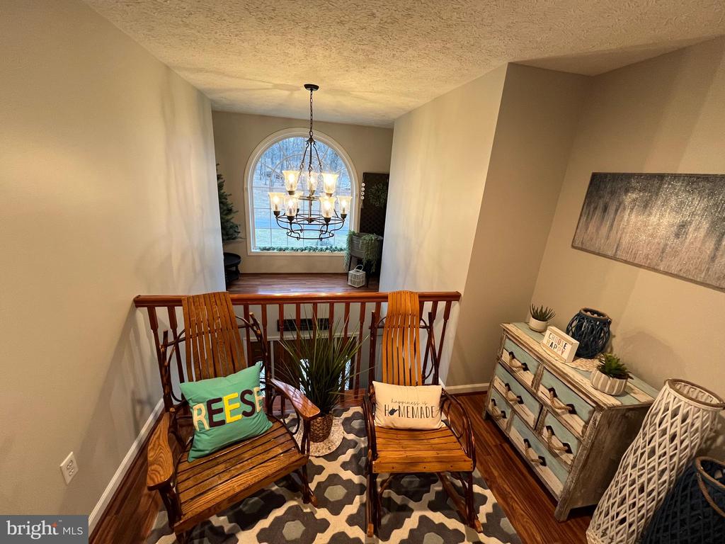 579 COLONIAL HEIGHTS DRIVE