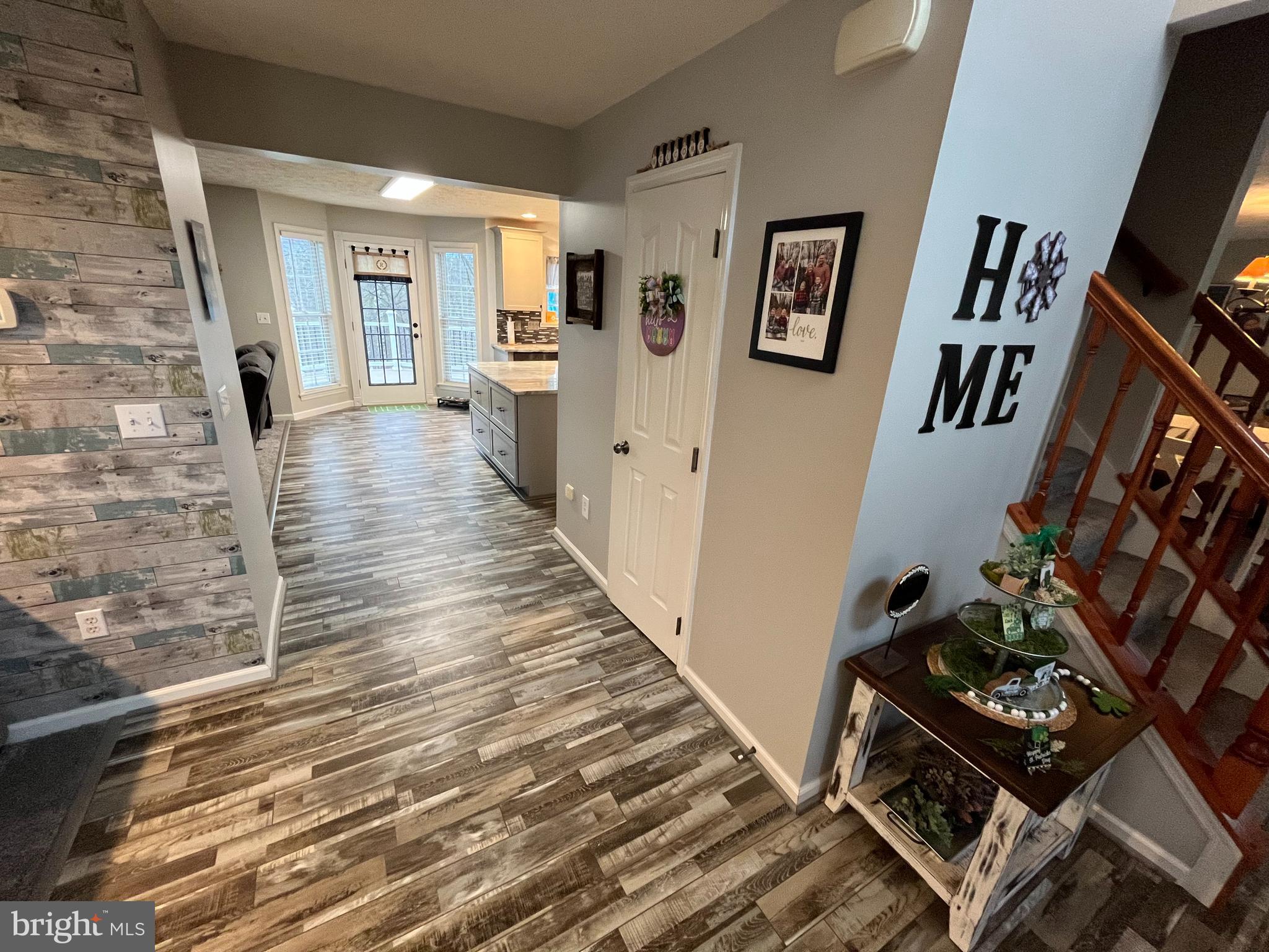 579 COLONIAL HEIGHTS DRIVE