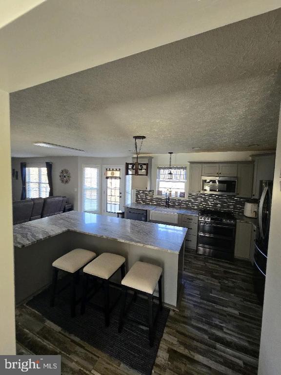579 COLONIAL HEIGHTS DRIVE