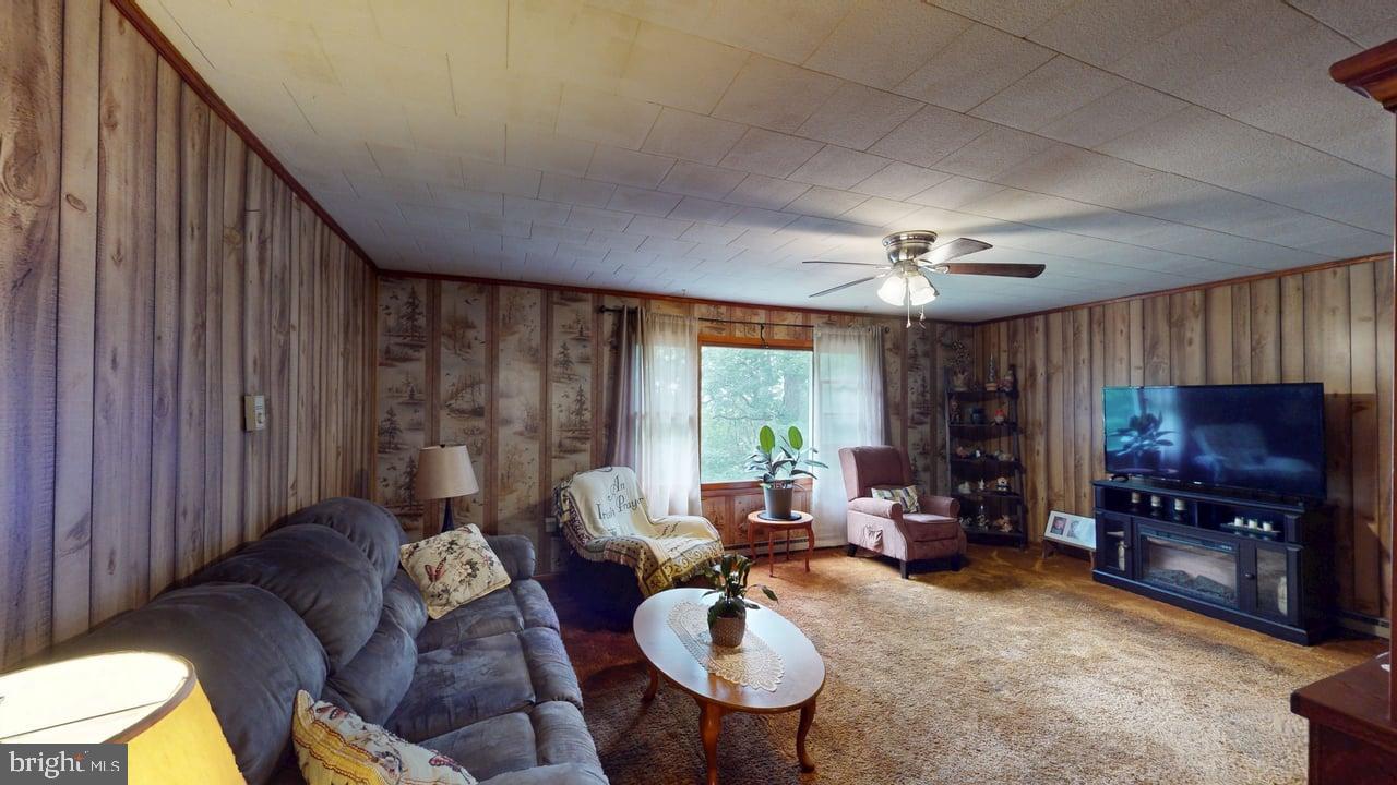 10495 KNOBLEY ROAD