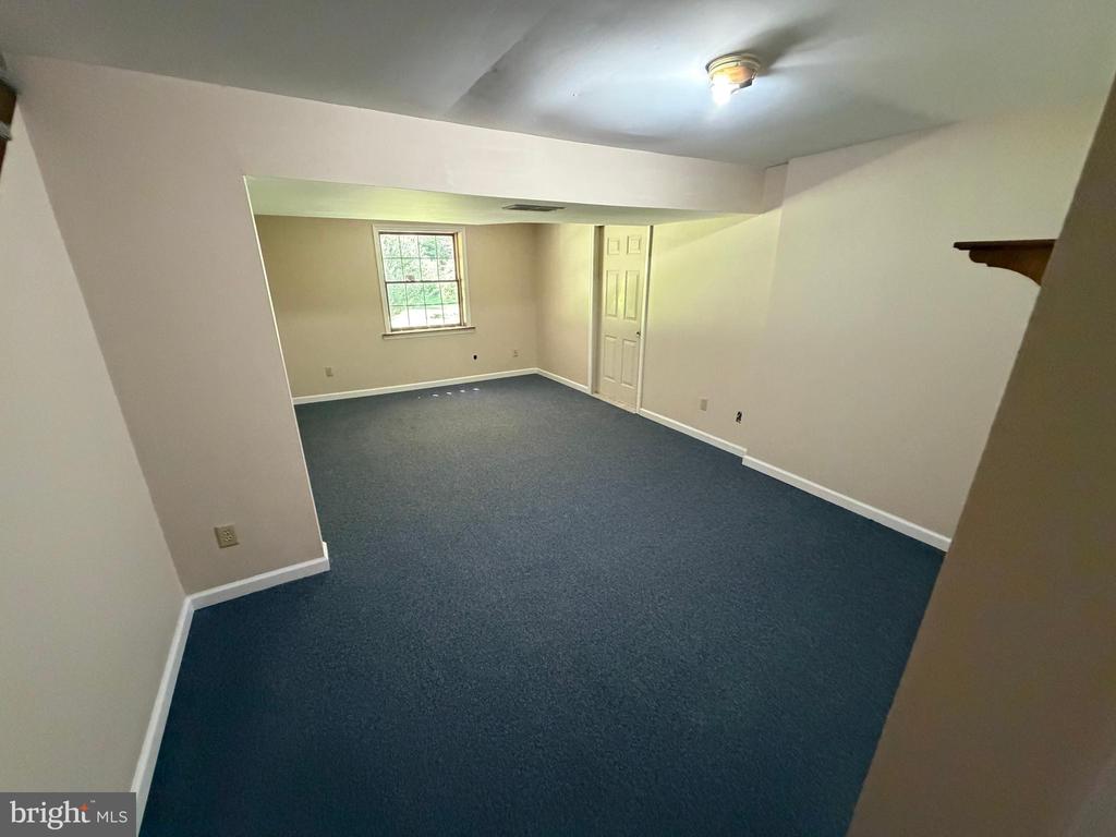 86 ROSSER LANE