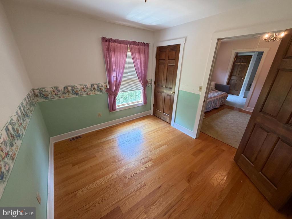 86 ROSSER LANE