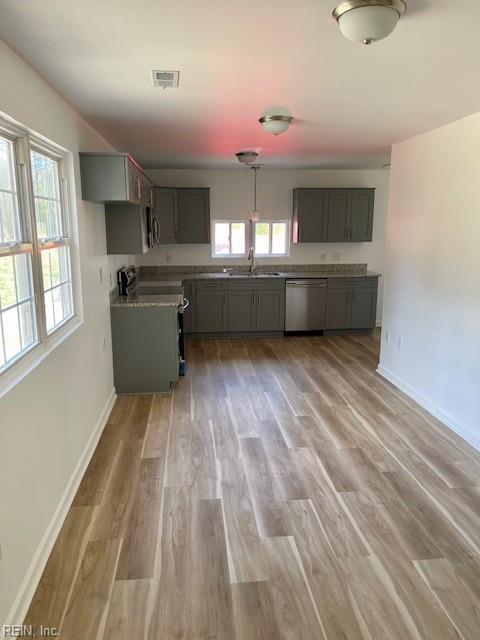 206 Jefferson LN