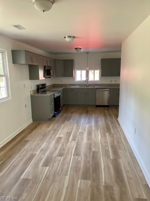 206 Jefferson LN