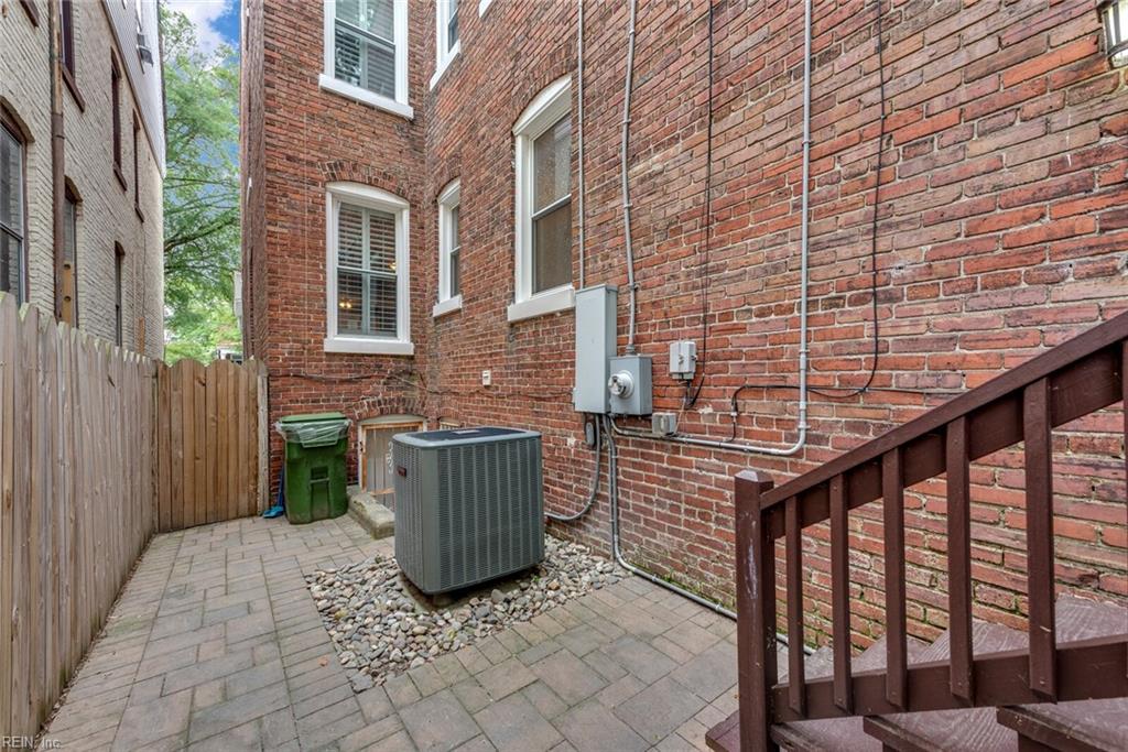 619 Redgate AVE