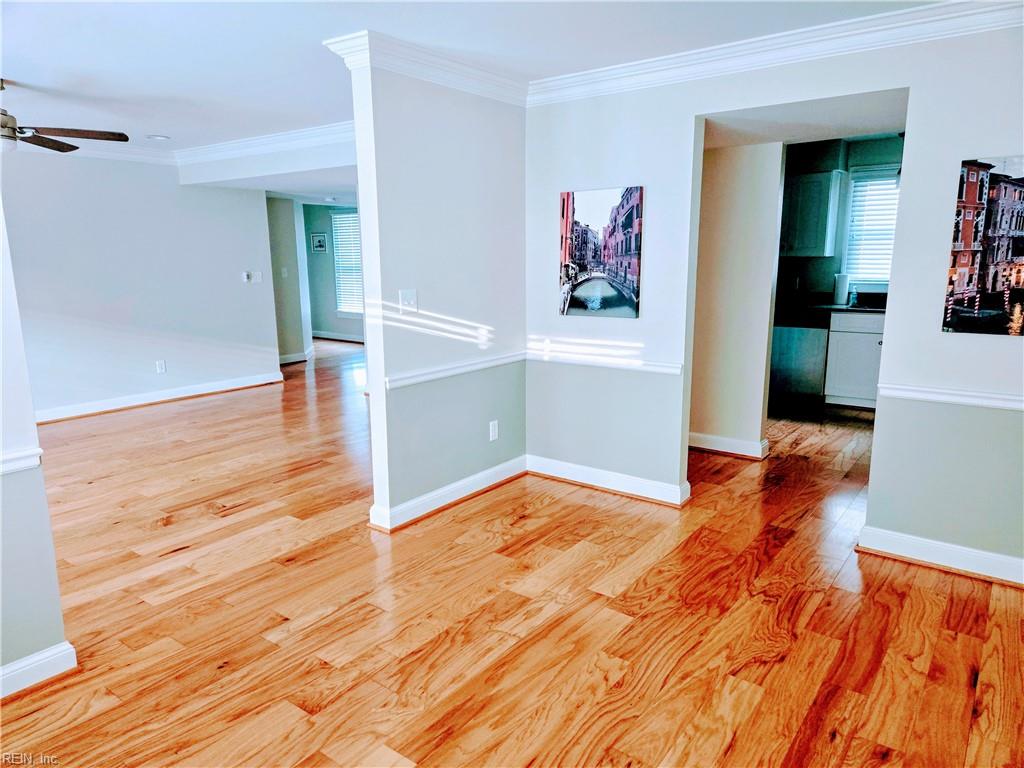 805 Graydon AVE 201