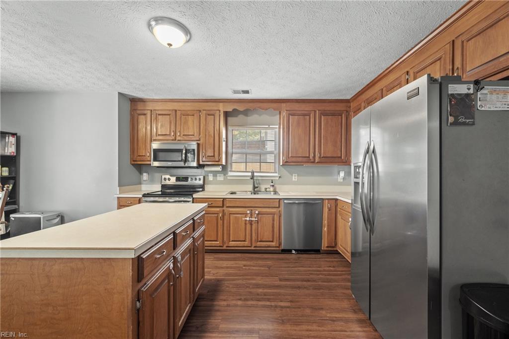 210 Bradmere LOOP