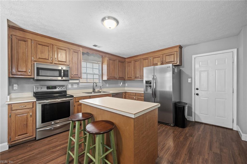 210 Bradmere LOOP