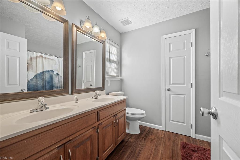 210 Bradmere LOOP